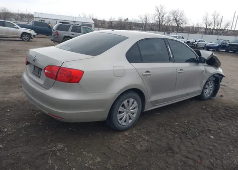 3VW2K7AJ9DM242868